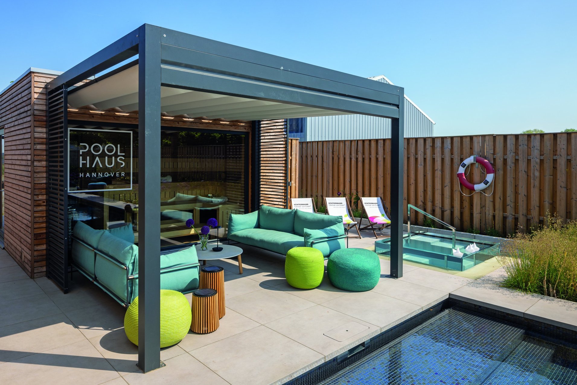 Outdoormöbel, Sonnenschirme und Outdoor-Living – RivieraPool Hannover