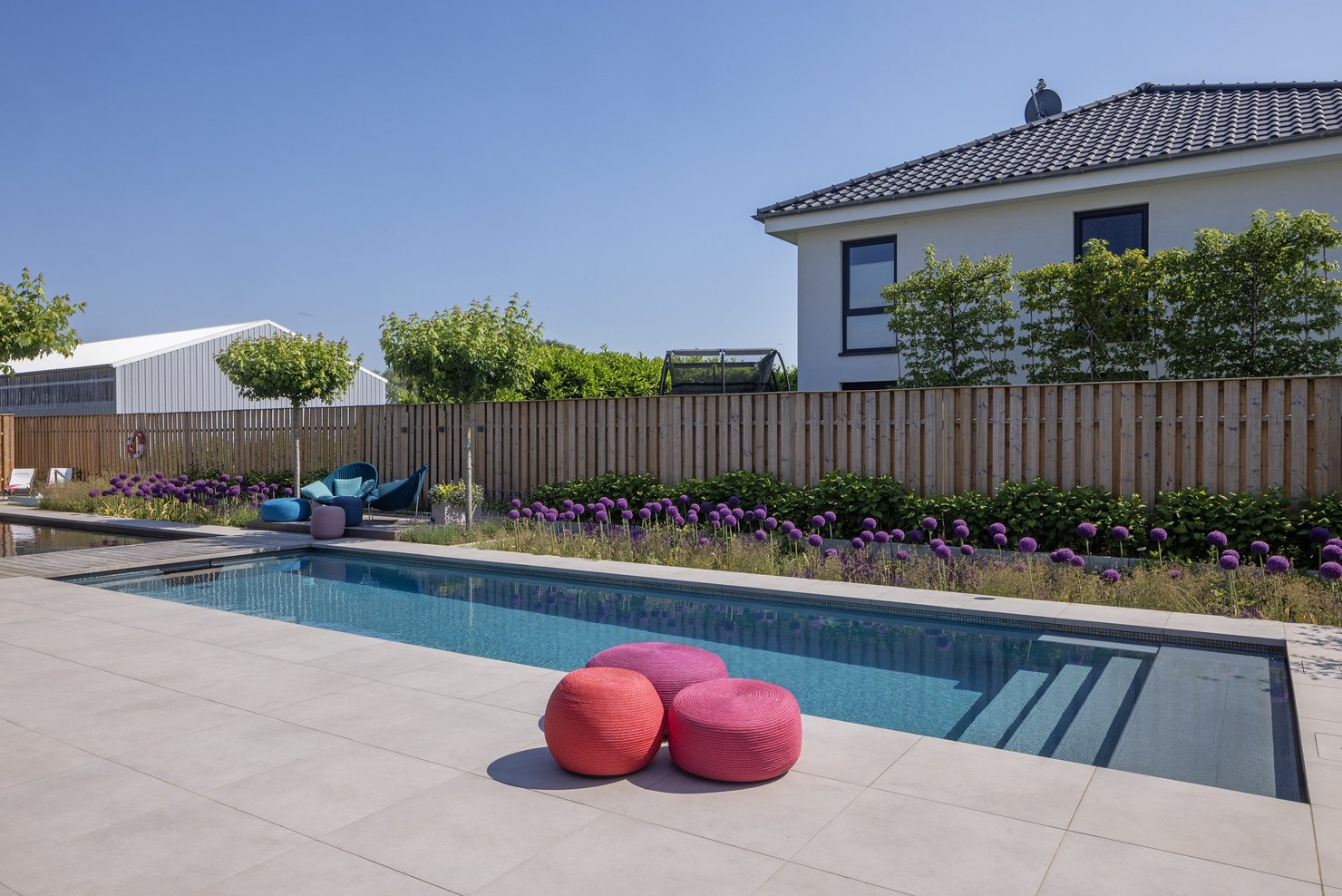 RivieraPool D·Line Linear RS 1175, Fertigschwimmbecken 370 × 1175 cm mit Rollladensystem Linear RS Polycarbonat solar – Poolausstellung Hannover